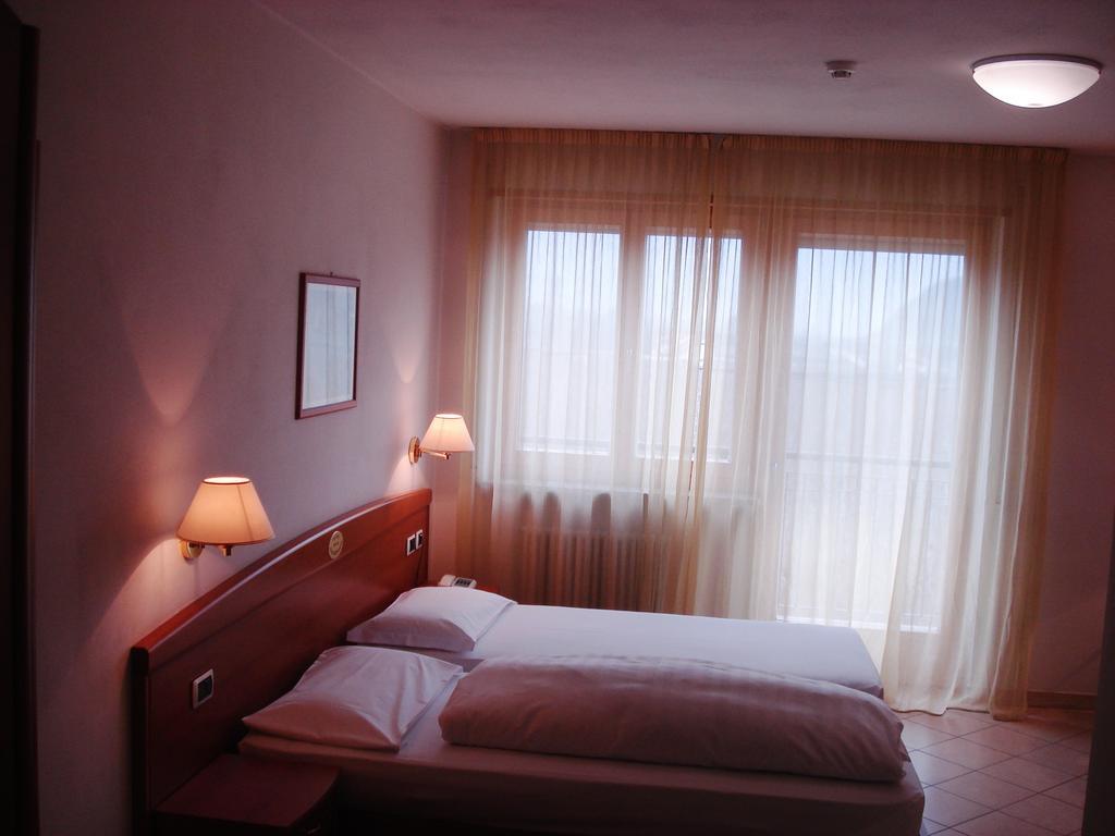Ora / Auer Hotel Goldenhof חדר תמונה